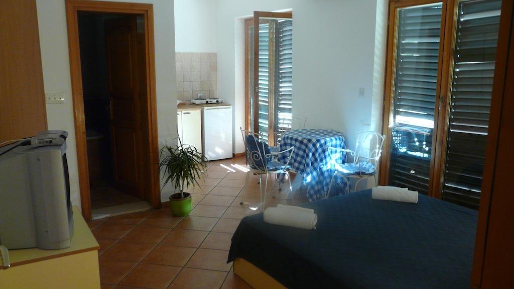Guest House Zivkovic Sveti Stefan Zimmer foto